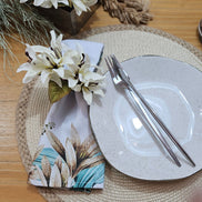 Maison Charlo Set of 4 Off White Lilies Charm Flower Napkin Rings