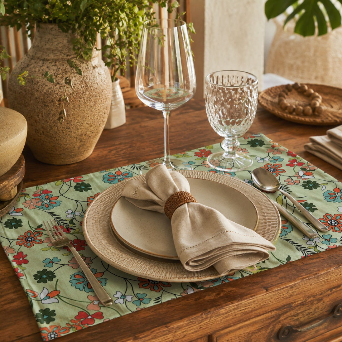 Charlo’s Set of 4 Rectangular Placemats Green Garden Floral 18" x 12"