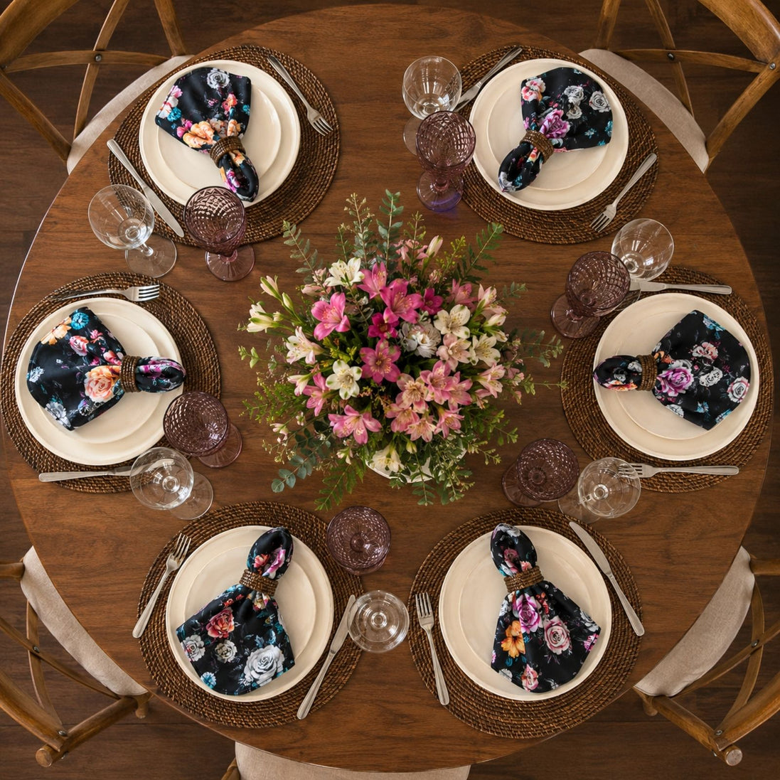 Charlo's Cloth Napkins Set of 4 Night of Roses Black 16" by 16"