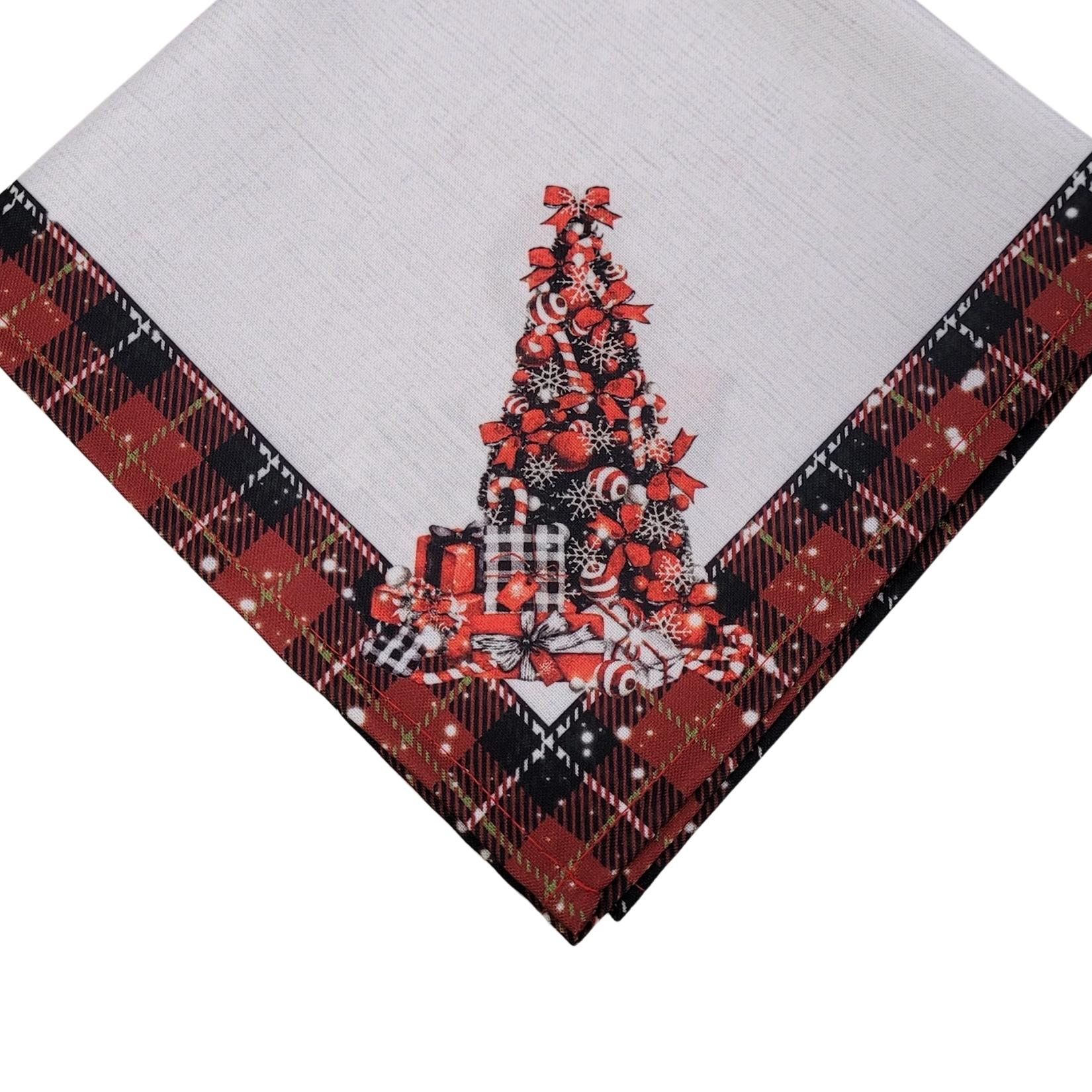 Charlo's Cloth Napkins Set of 4 Sleigh Santa Claus 16