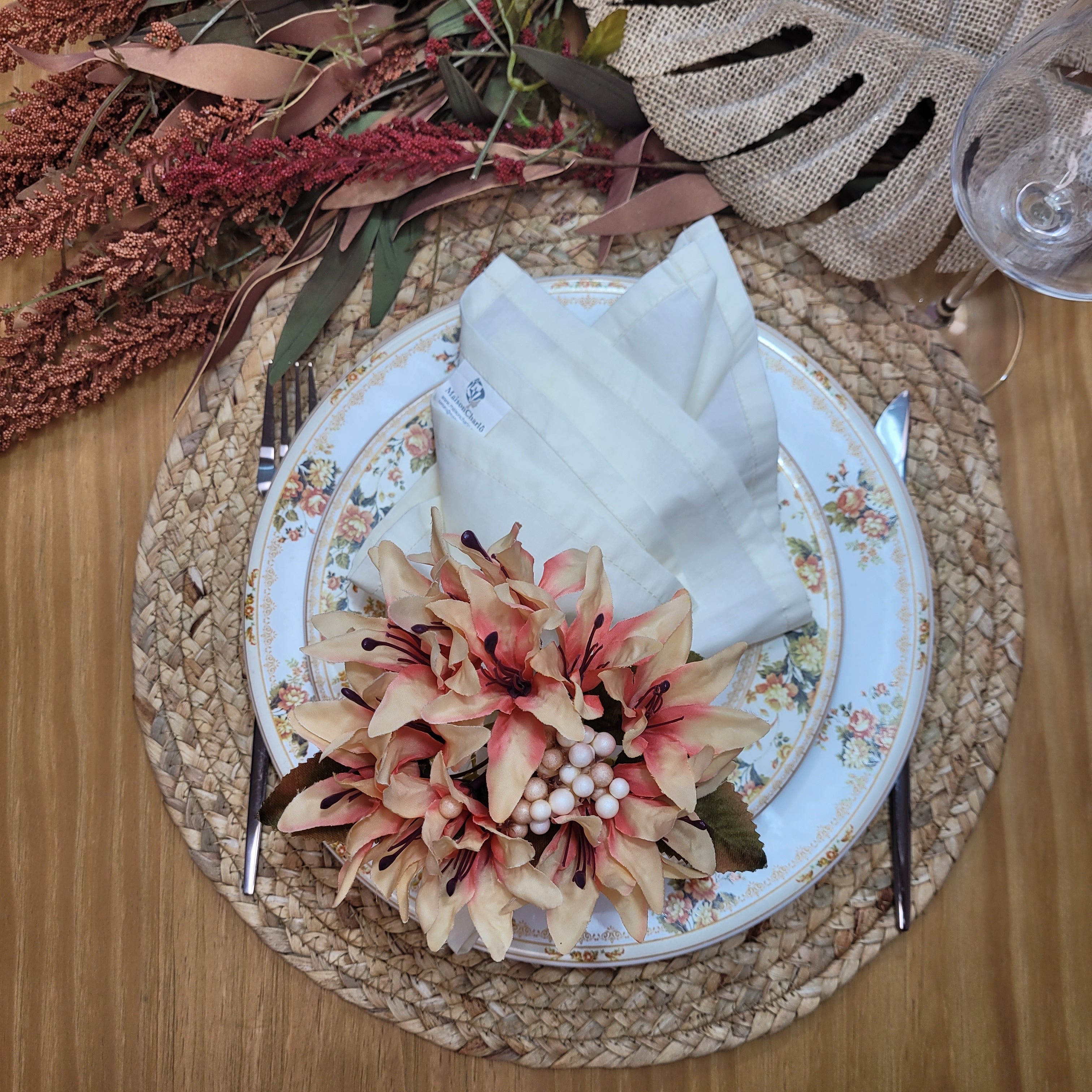 Charlo's Set of 4 Off White 100% Cotton Solid Cloth Napkins 15