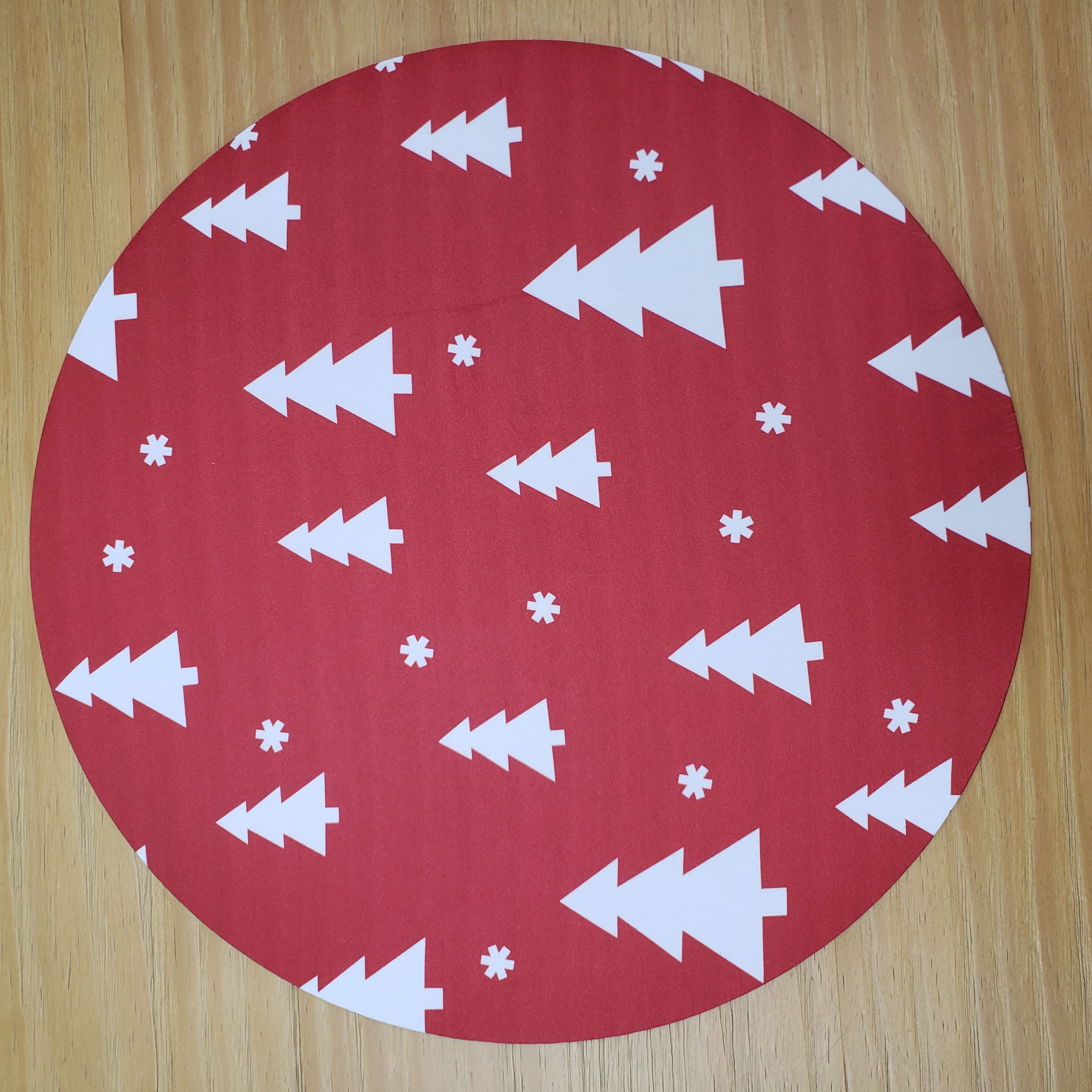 Set of 4 Round Placemats Covers Christmas Tree Cloth 14