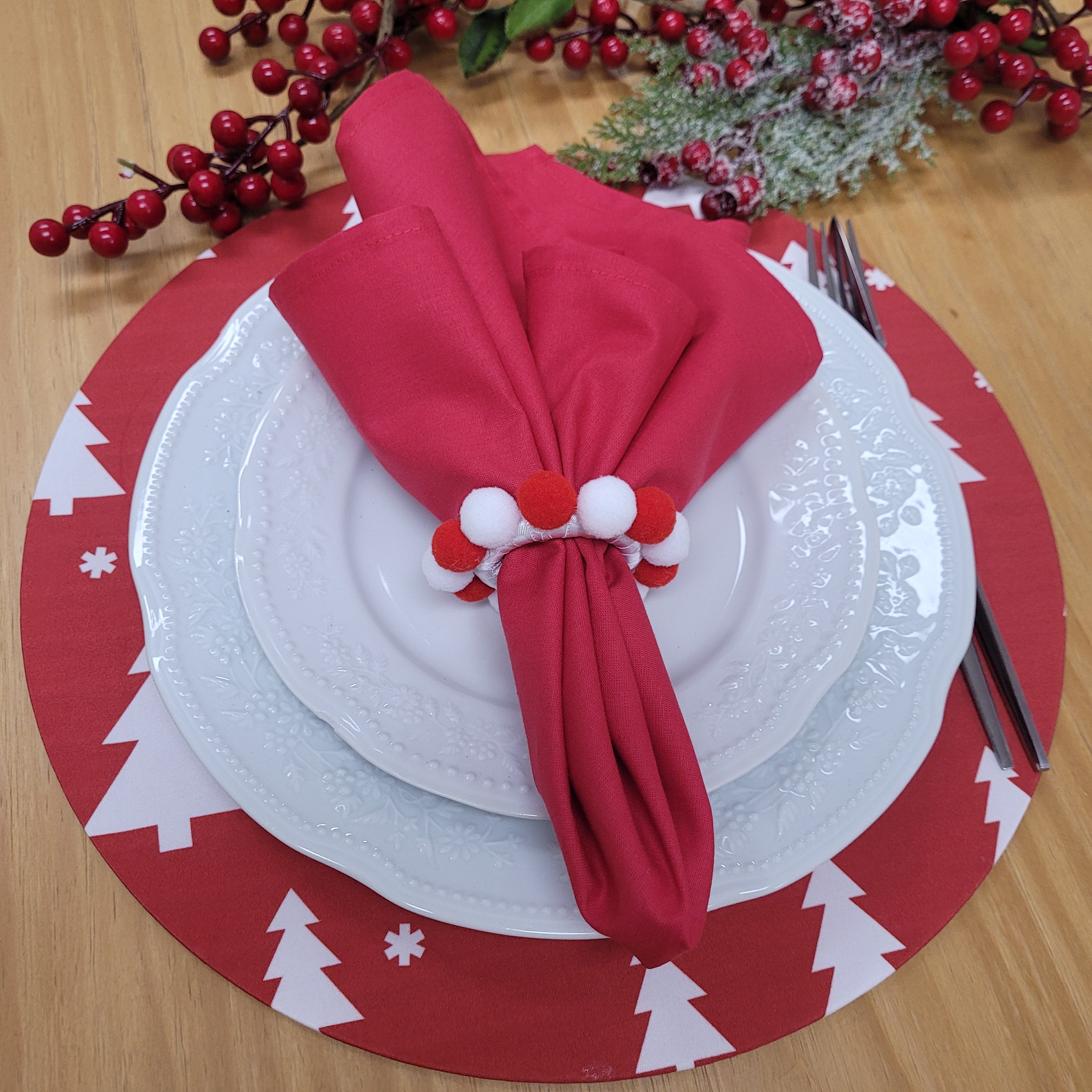 Set of 4 Round Placemats Covers Christmas Tree Cloth 14