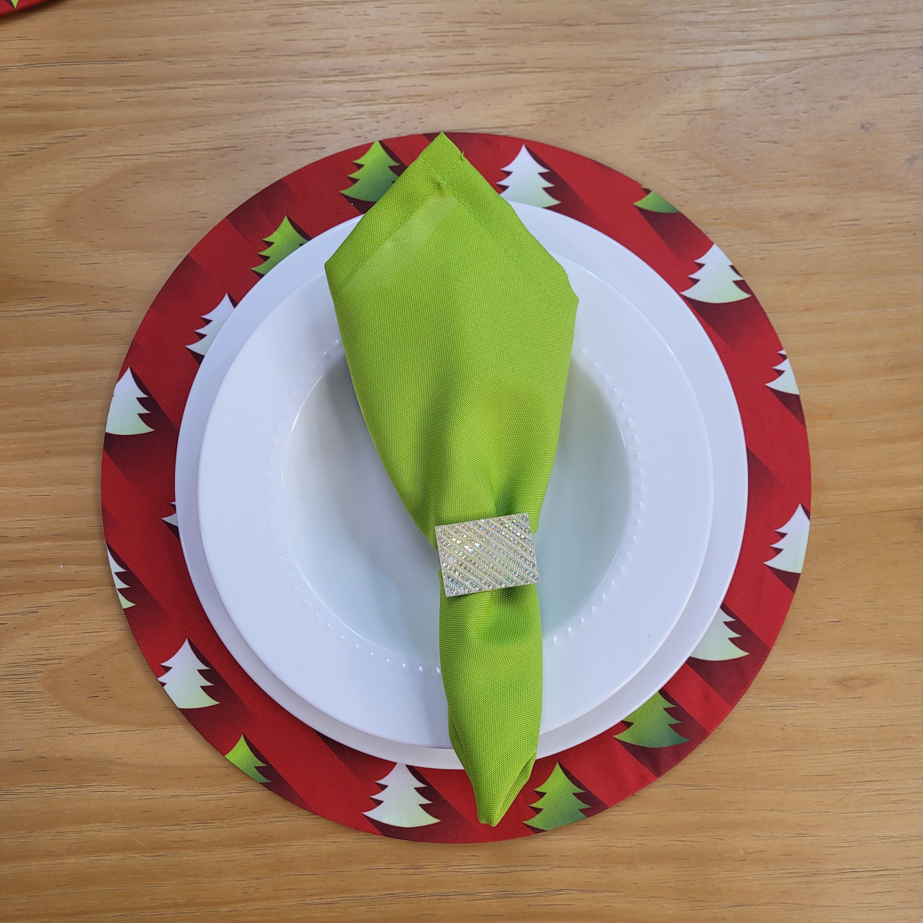 Set of 4 Round Placemats Covers Green Gradient Christmas Tree Cloth 14