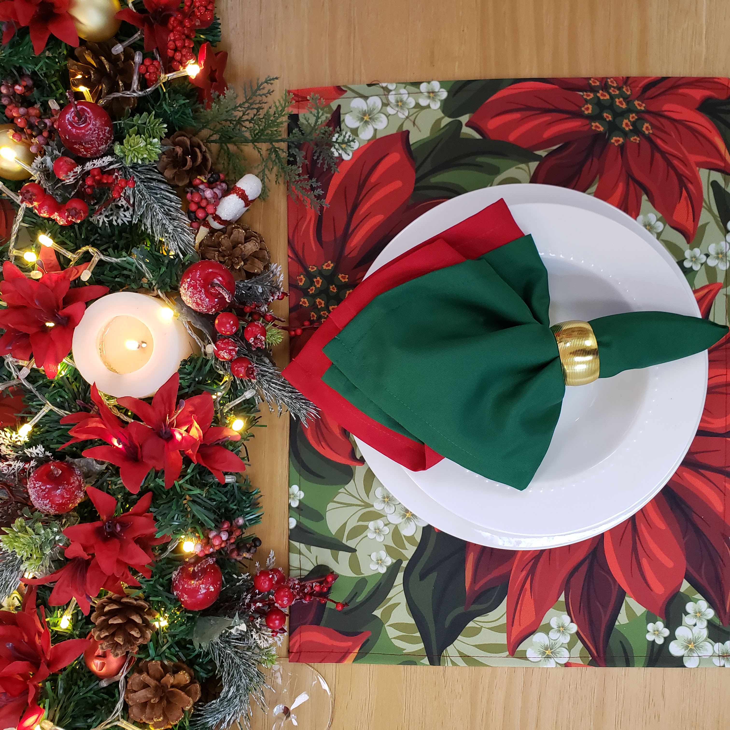 Set of 4 Placemats Bright Red Christmas Flower Cloth Waterproof 17