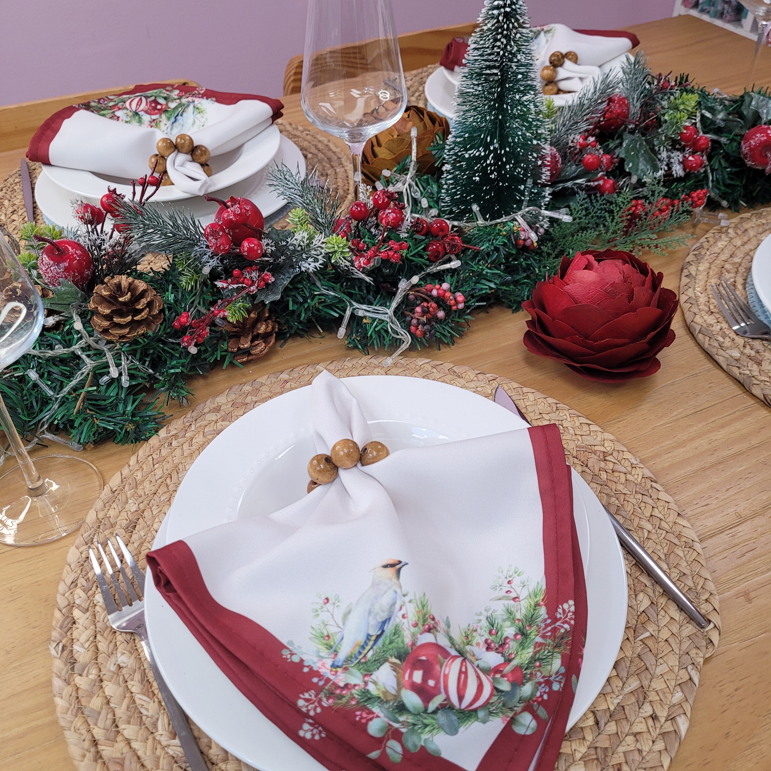 Charlo's Cloth Napkin Set of 4 Christmas Bird Marsala 16