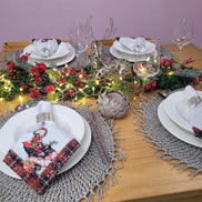 Charlo's Cloth Napkins Set of 4 Sleigh Santa Claus 16