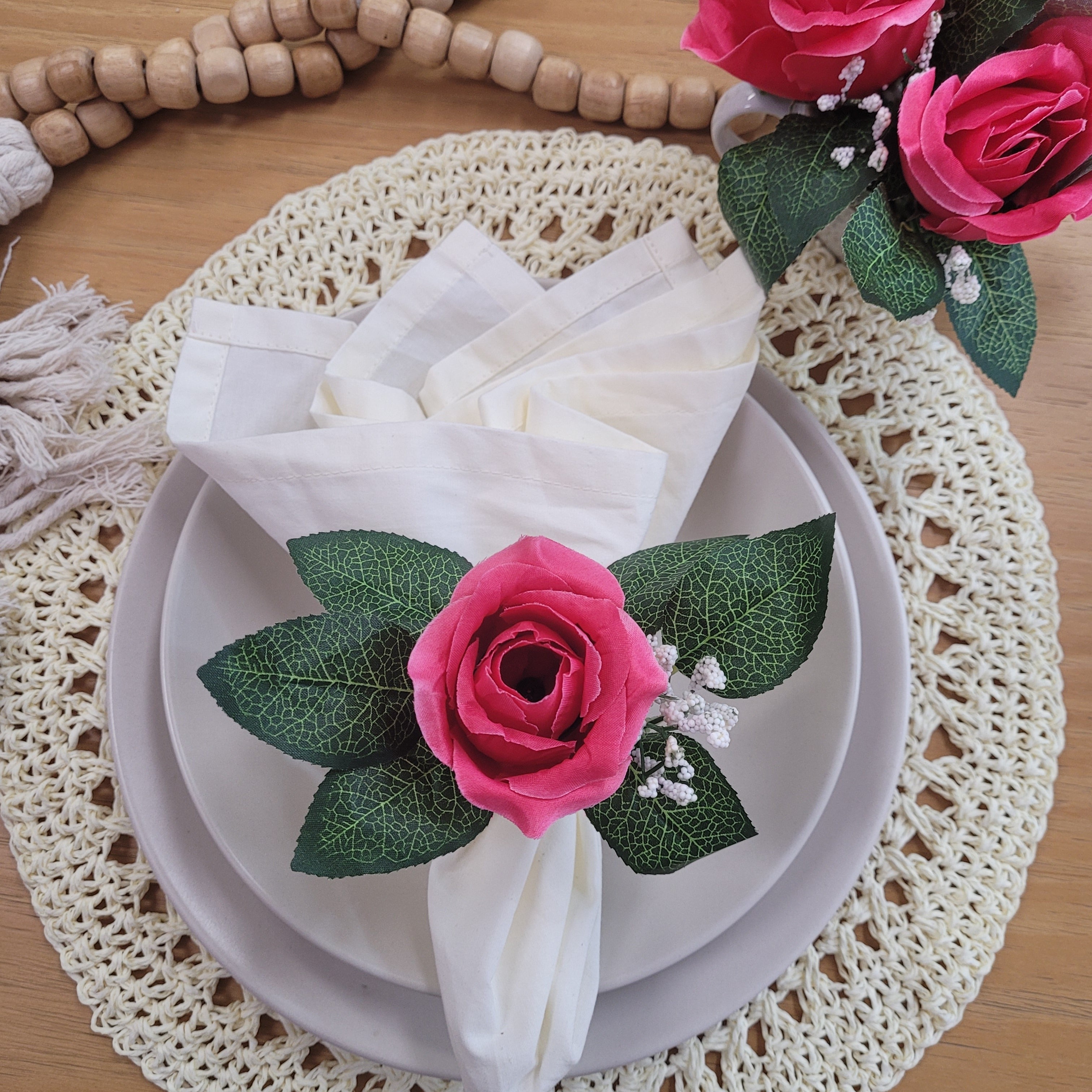 Charlo's Set of 4 Off White 100% Cotton Solid Cloth Napkins 15