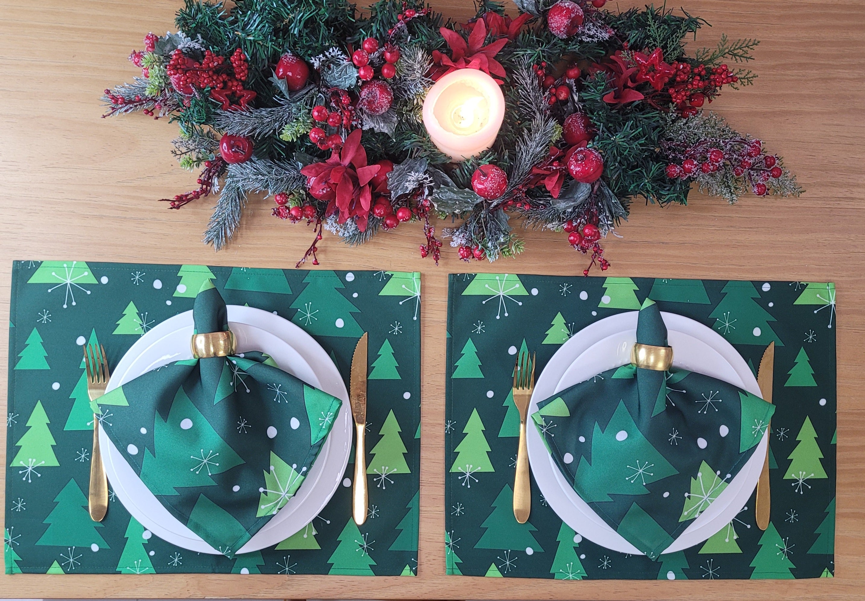 Set of 4 Placemats Christmas Tree Cloth Waterproof 17