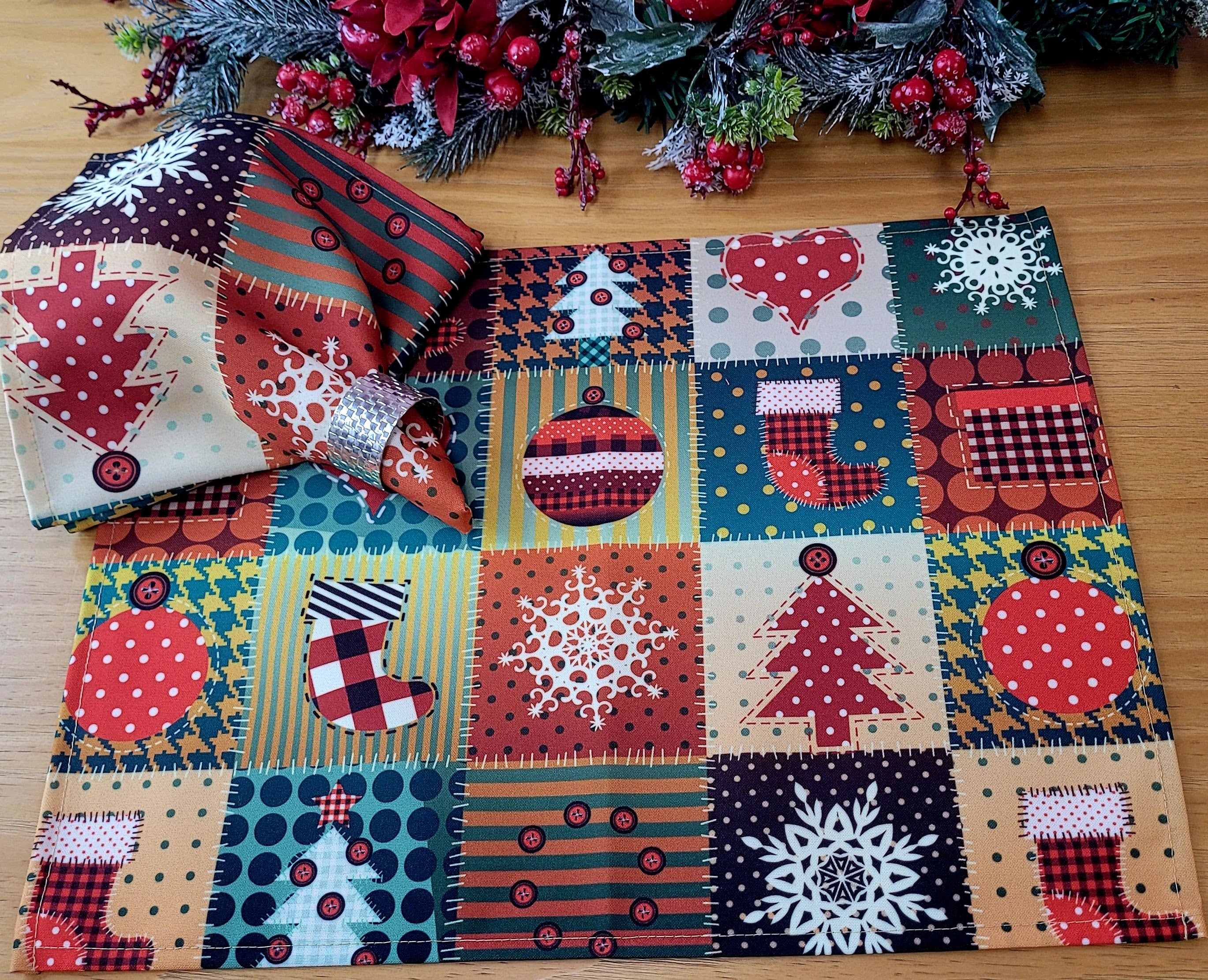 Set of 4 Placemats Christmas Patchwork Cloth Waterproof 17