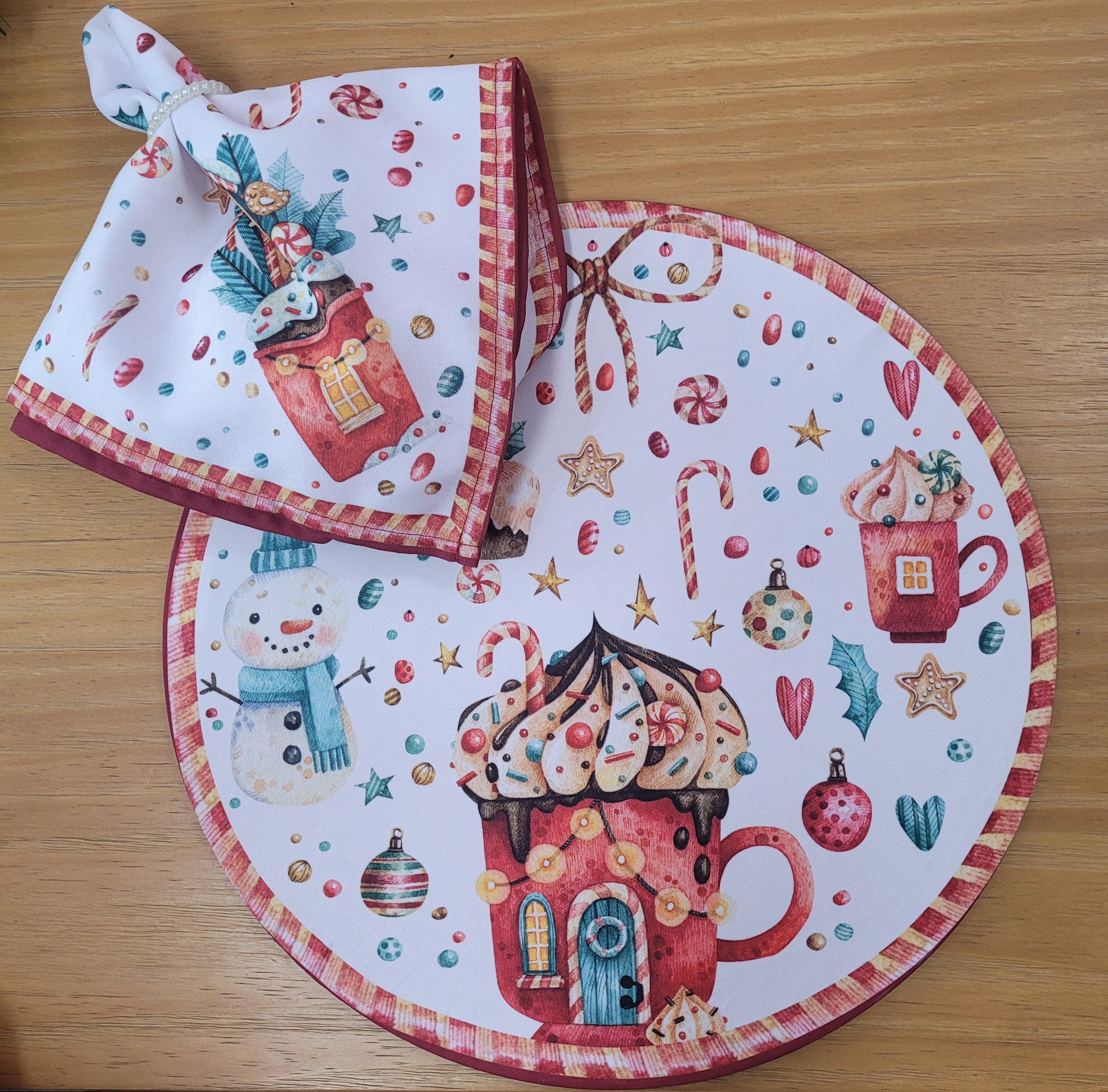 Set of 4 Round Placemats Covers Christmas Candy Cloth 14