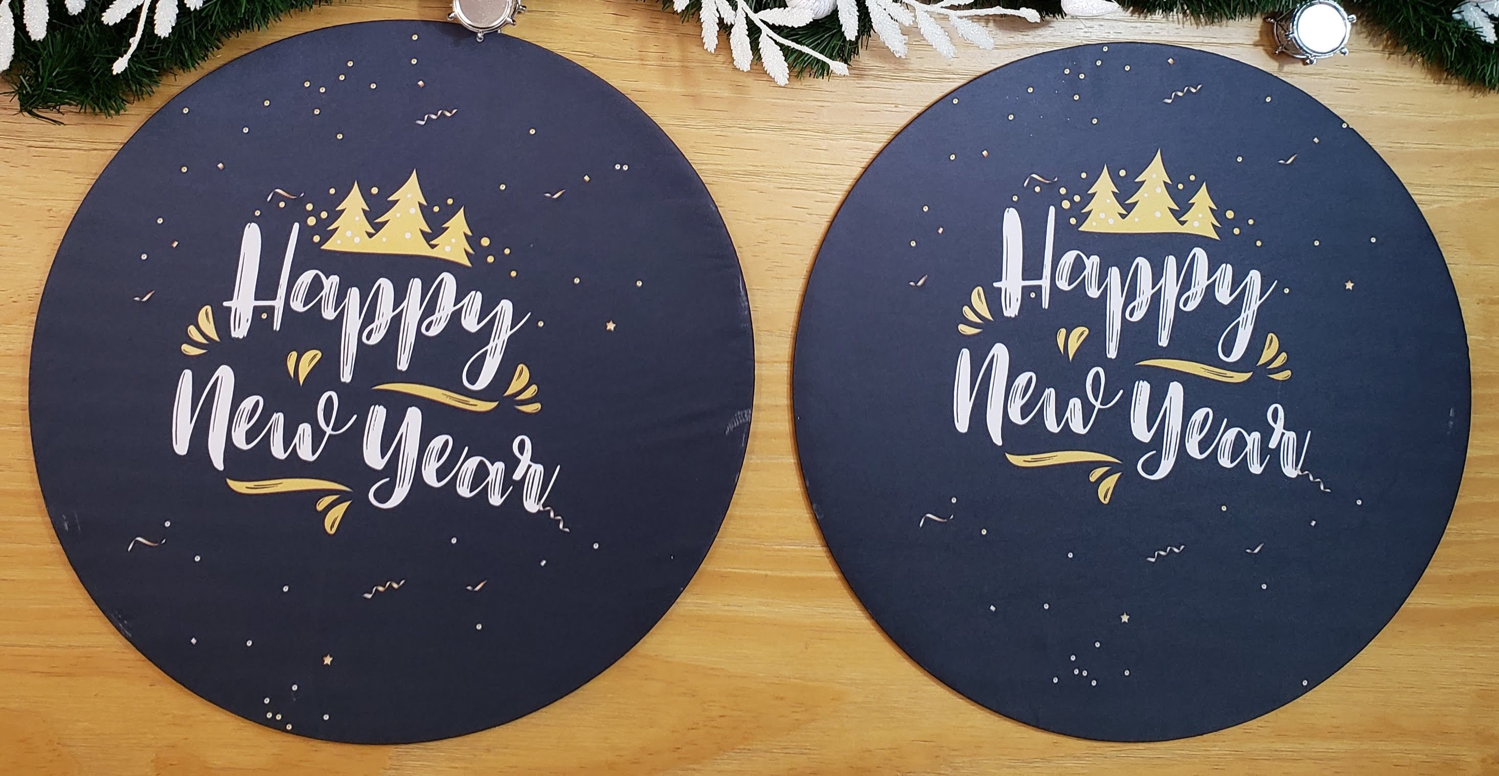 Set of 4 Round Placemats Covers Christmas Happy New Year Cloth 14