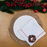 Charlo's Cloth Napkins Set of 4 Christmas Wreath with Squirrel 16