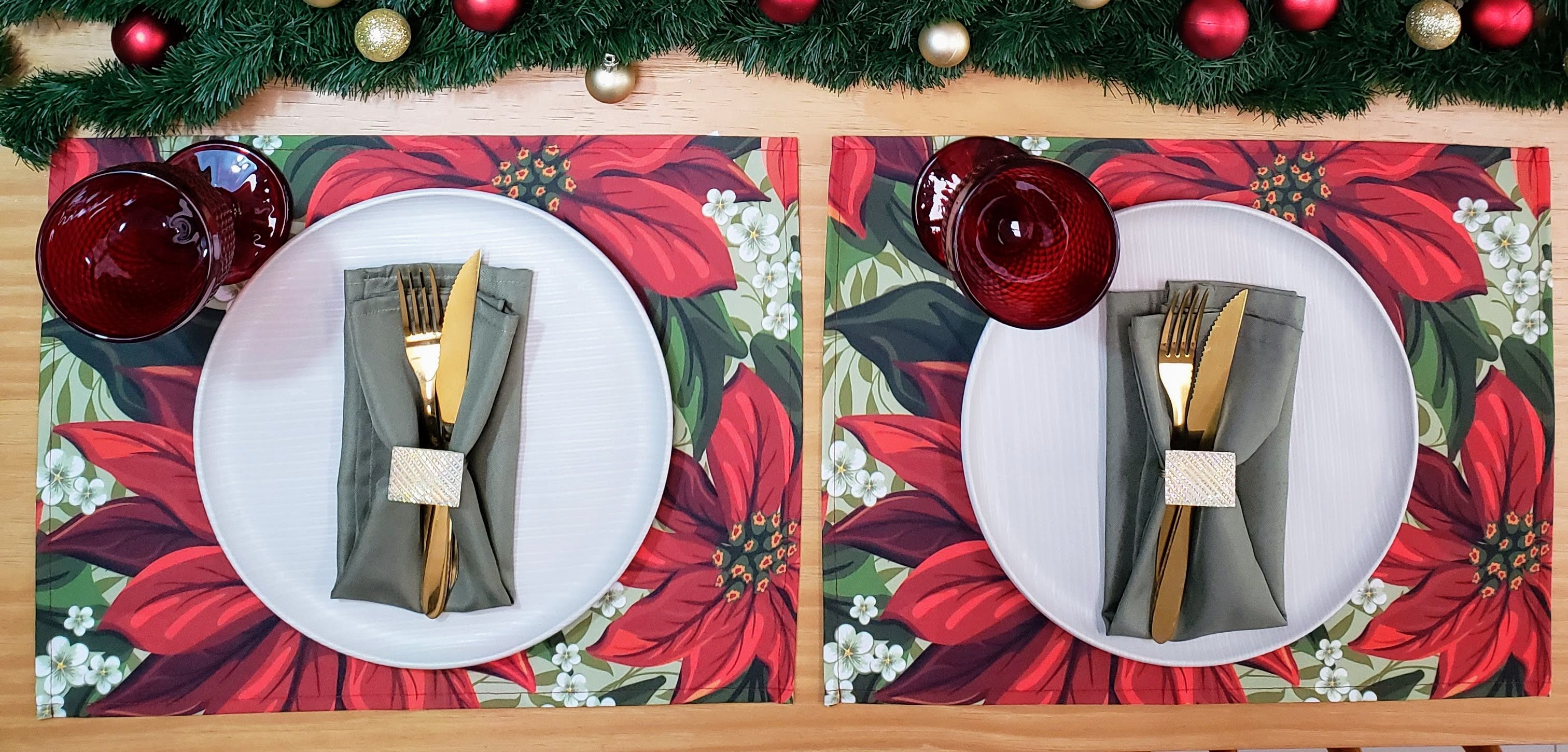 Set of 4 Placemats Bright Red Christmas Flower Cloth Waterproof 17