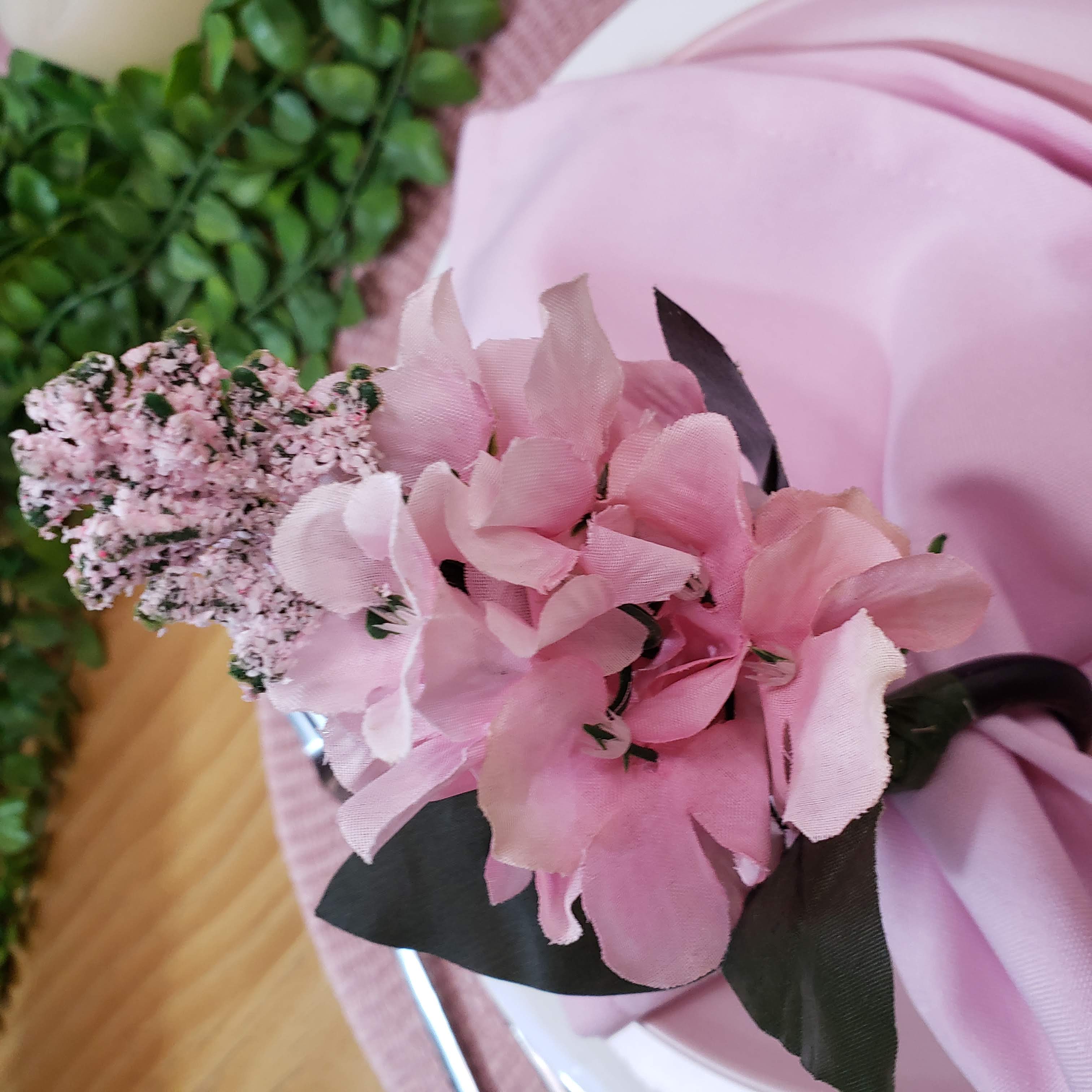 Maison Charlô | Set of 4 Rose - Lion's Mouth Napkin Rings for events, wedding, party, birthday