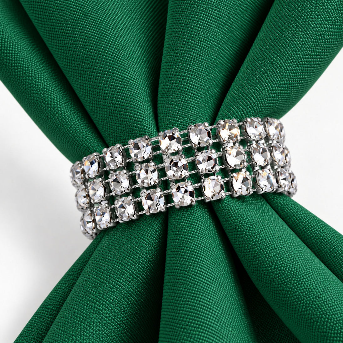 Maison Charlo Set of 4 Green Basic Cloth Napkins 16 × 16 in with Silver Stretchable Napkin Rings