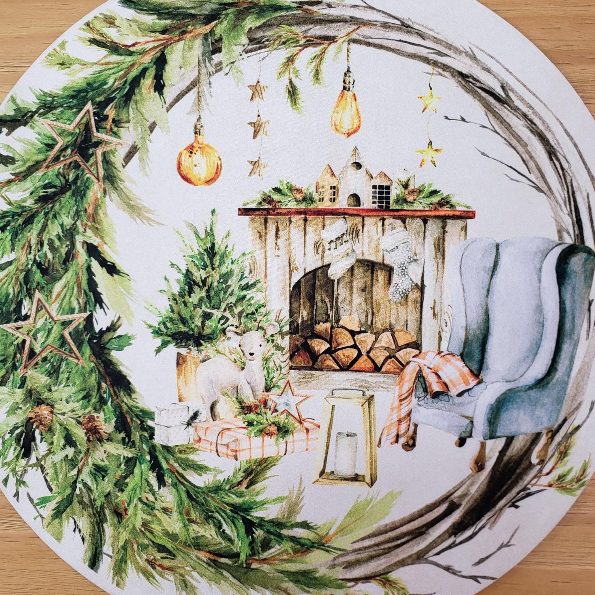 Set of 4 Round Placemats Covers Wreath Fireplace Christmas Cloth 14