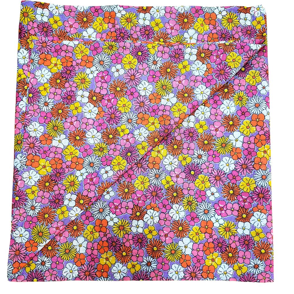 Charlo's Cotton Floral Table Runner by Brunet 18