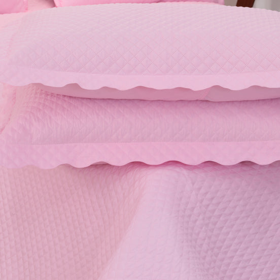 Queen Quilted Bedspread Set 3 Pieces Pink 98.4 x 94.5 in – Soft Microfiber Lightweight Bedding