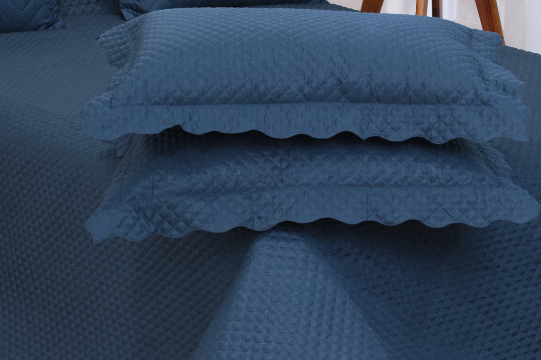 Queen Quilted Bedspread Set 3 Pieces Navy 98.4 x 94.5 in – Soft Microfiber Lightweight Bedding