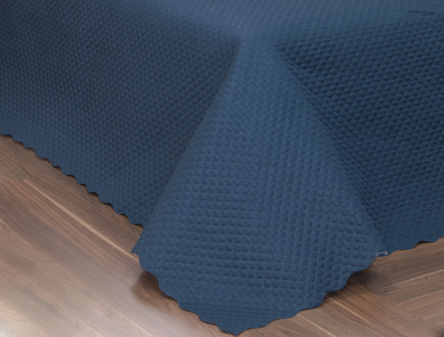 Queen Quilted Bedspread Set 3 Pieces Navy 98.4 x 94.5 in – Soft Microfiber Lightweight Bedding