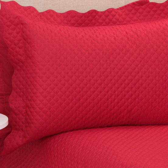 Queen Quilted Bedspread Set 3 Pieces Red 98.4 x 94.5 in – Soft Microfiber Lightweight Bedding