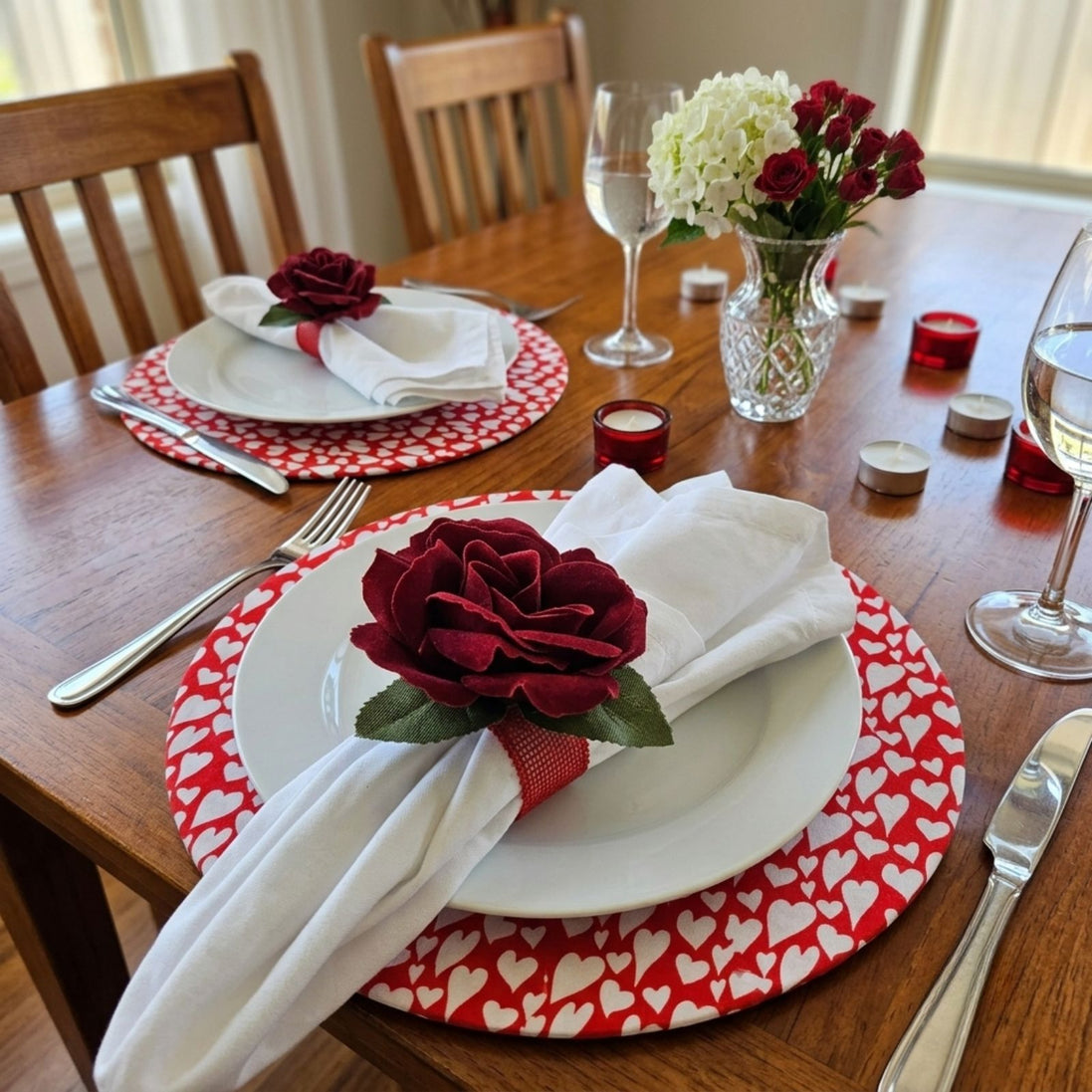 Maison Charlo Set of 2 Velvet Red Rosebud Napkin Rings with Velvet Jewelry Pouch