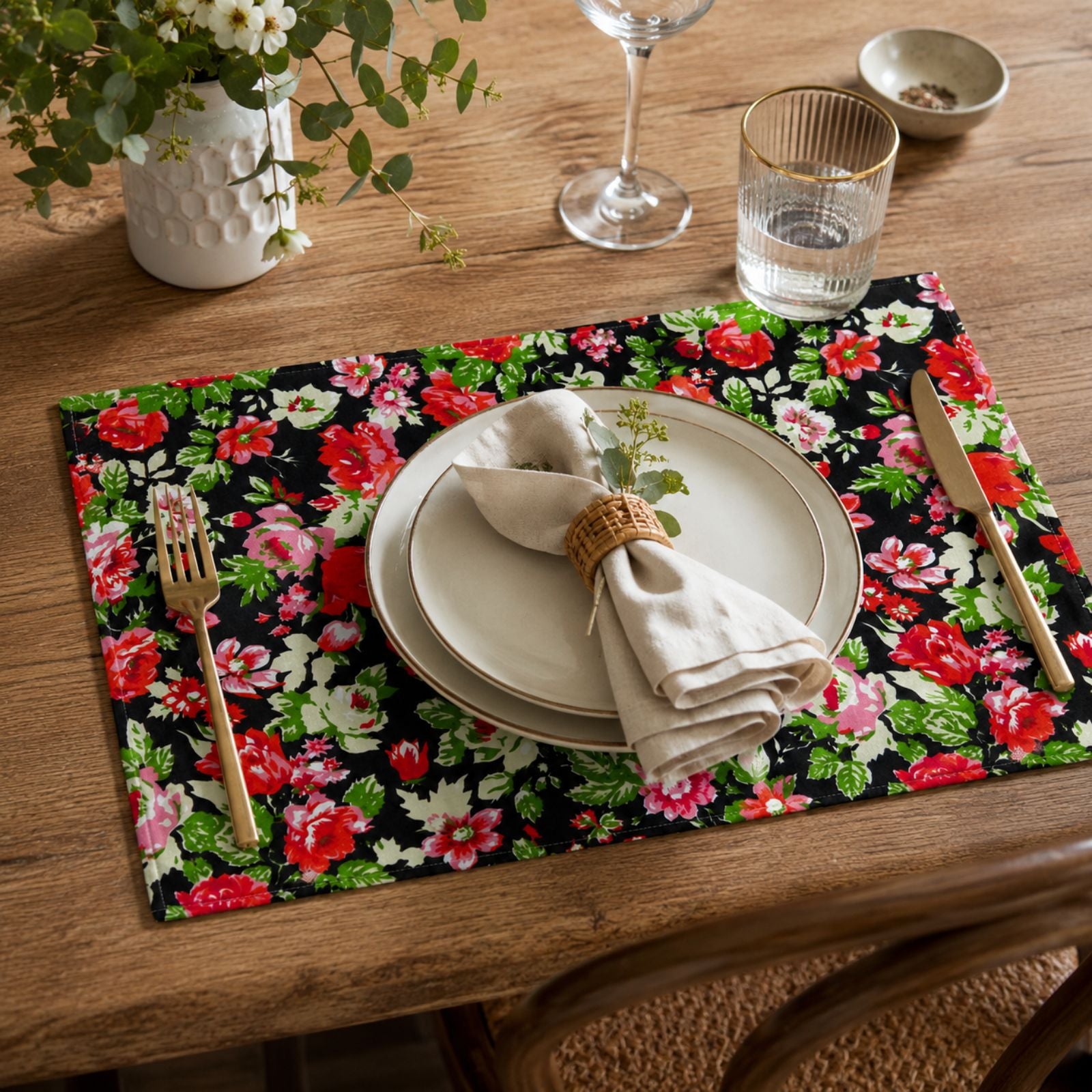 Charlo's Set of 4 Rectangular Placemats Maria Madalena 18