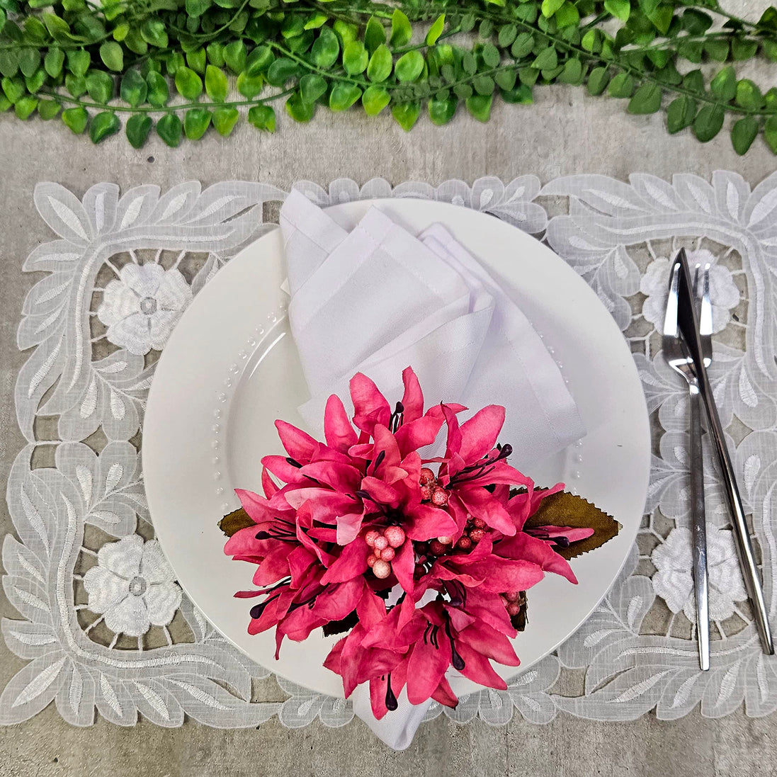 Maison Charlo Set of 4 Pink Lilies Flower Celebration Napkin Rings