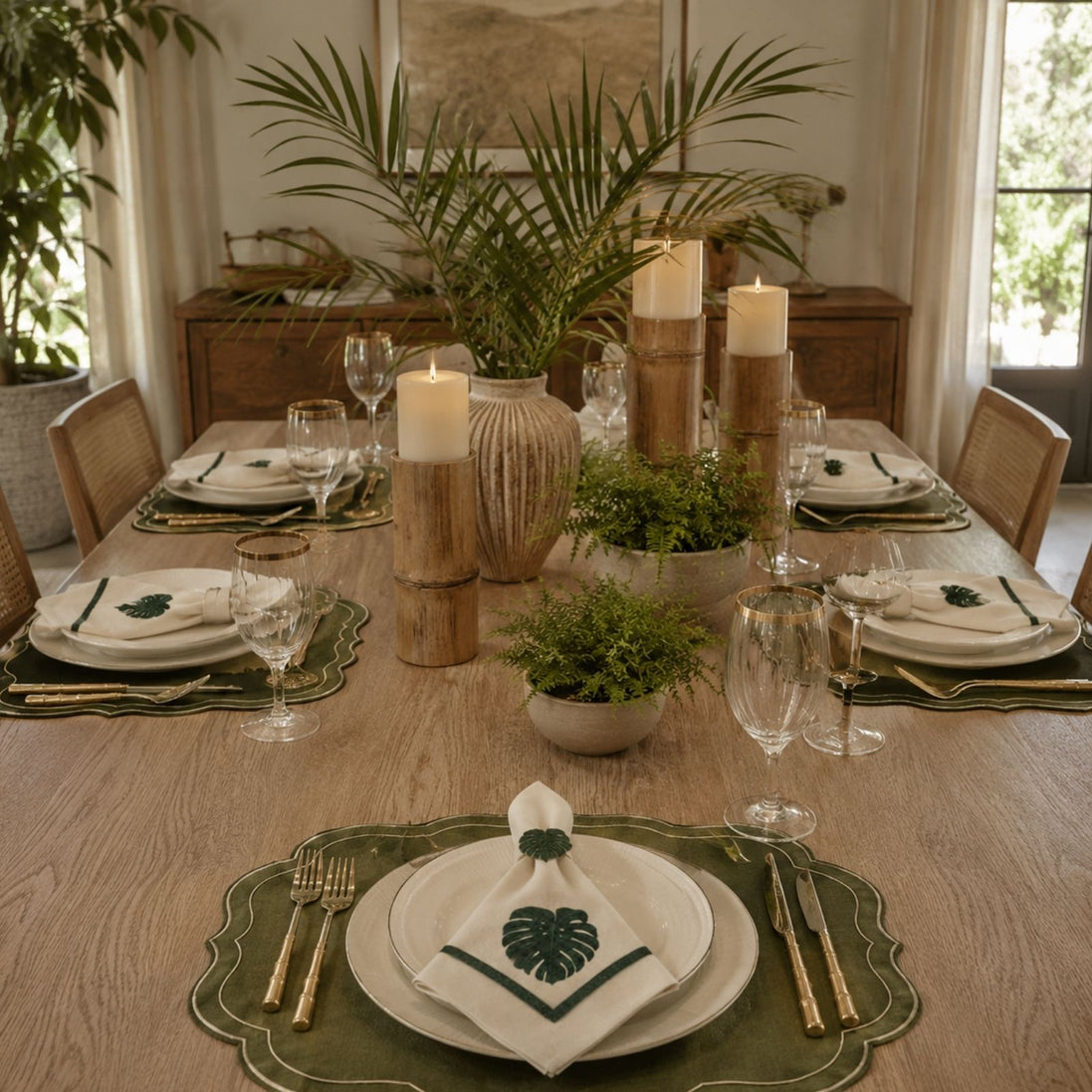 Charlo’s Set of 4 Cloth Napkin Minimalist Monstera 18" x 18"