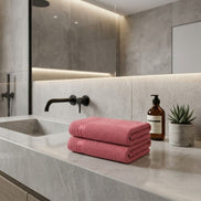 Set of 2 Cotton Bath Towels 49.2 x 25.6 in – 260 GSM Lightweight Soft Everyday Towels