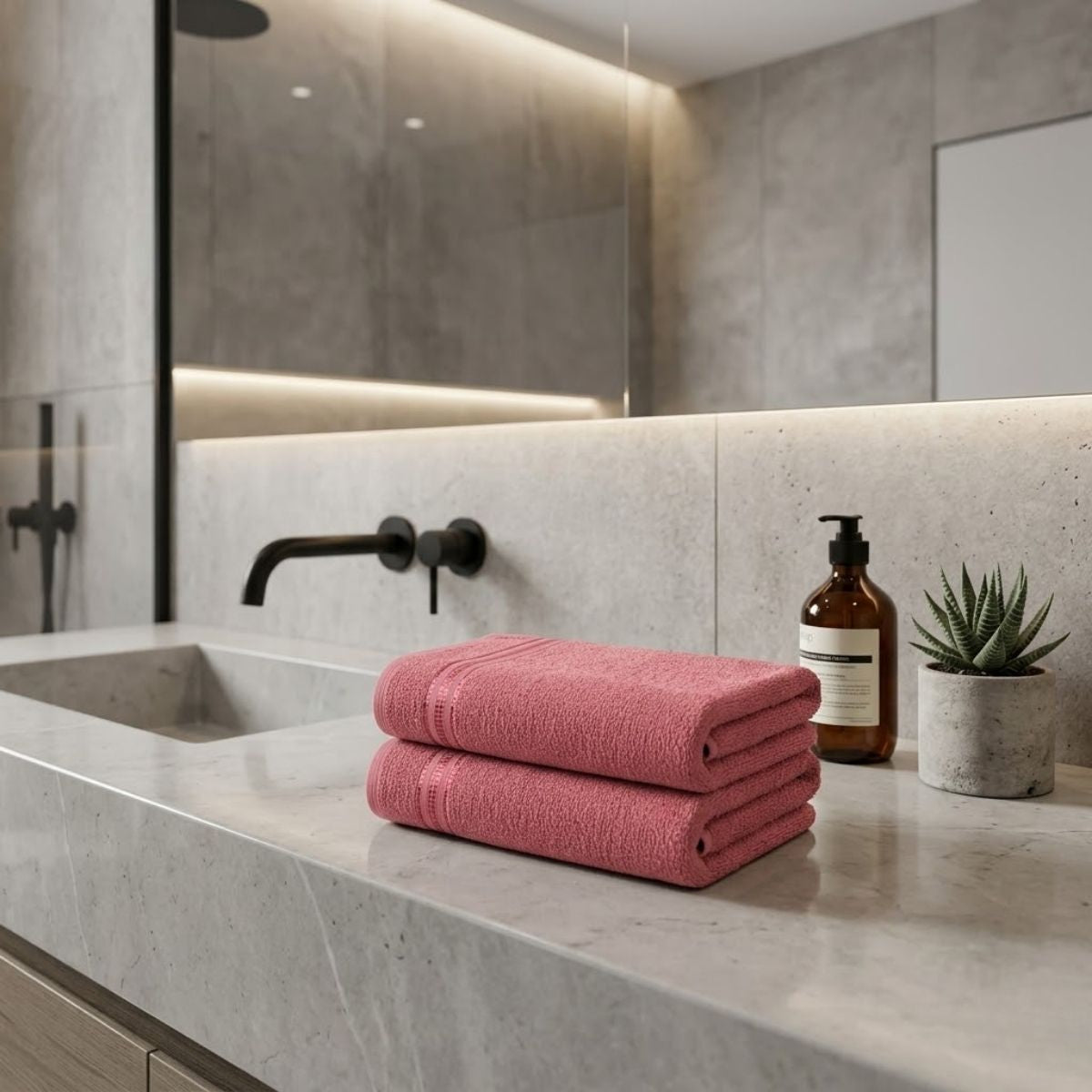 Set of 2 Cotton Bath Towels 49.2 x 25.6 in – 260 GSM Lightweight Soft Everyday Towels