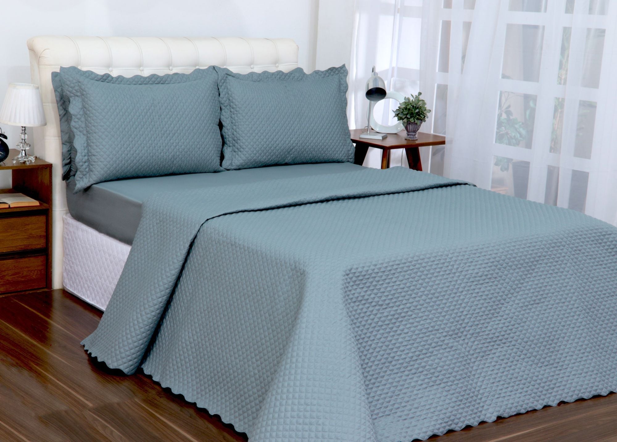 Queen Quilted Bedspread Set 3 Pieces Gray 98.4 x 94.5 in – Soft Microfiber Lightweight Bedding